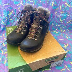 Dansko Women's Waterproof Chelsey Boot Black Burnished Nubuck Sz 9.5 -1 0
